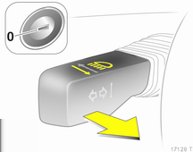 122 Iluminação Iluminação de saída no veículo Os faróis e as luzes de marcha-atrás acendem-se durante aproximadamente 30 segundos depois de o sistema ser activado e de se fechar a porta do condutor.