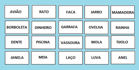 20 fichas pequenas com uma palavra ou figura em cada.