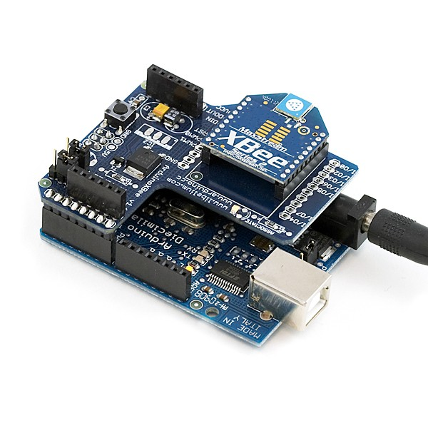 Figura 2: Exemplo de utilização do Arduino com kit acessório Xbee.