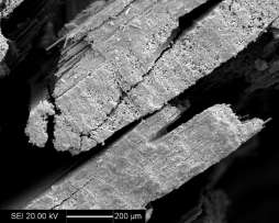 OBJETIVO Estudar a influência das orientações dos tecidos nas propriedades mecânicas de um material compósito laminado carbono-epóxi