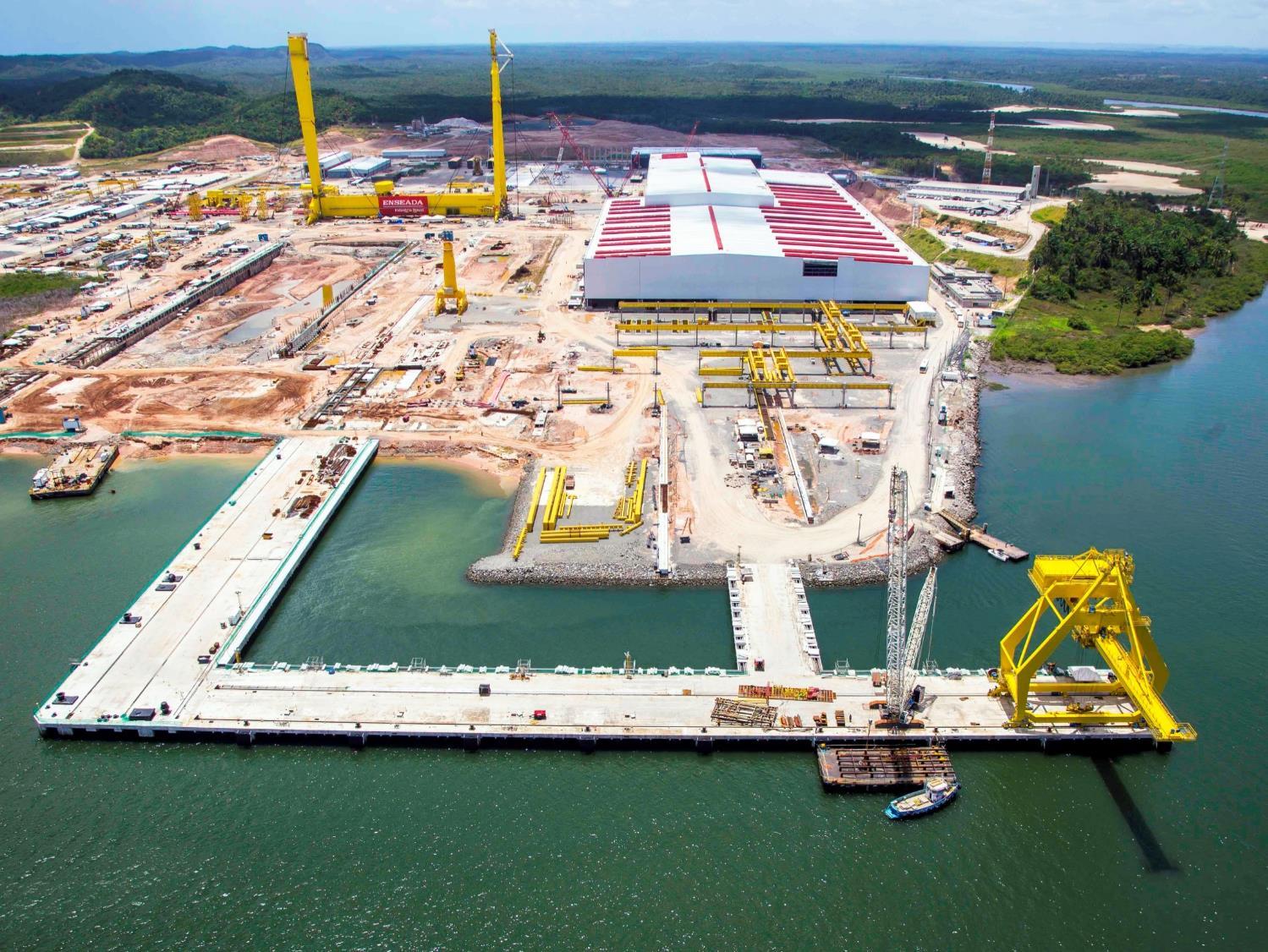Estaleiro Enseada do Paraguaçu BA (em construção) 2 3 6 Navios-sonda (55% - 65% de CL) (Ondina, Pituba, Boipeba, Interlagos, Itapema, Comandatuba).