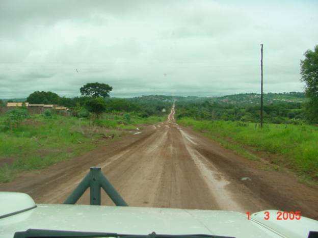 As grandes distâncias a serem percorridas e as dificuldades apresentadas para o tráfico na Transamazônica dificultam os trabalhos de manutenção da rota (Figura 4).