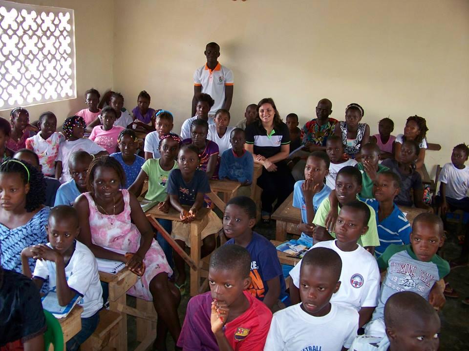 Realidade da criança Guineense X Disciplina: Em cada 100 crianças, 30 são punidas com bofeteadas e palmadas e 21 recebem pancadas com a mão ou punho.