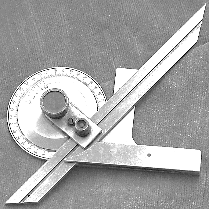 9. GONIÔMETRO O goniômetro é um instrumento de medição ou de verificação de medidas angulares.