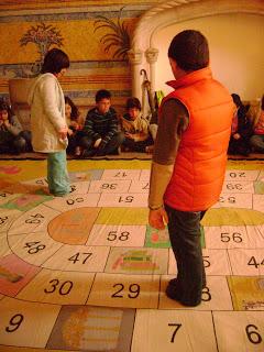 "Jogando com o Tempo" (1º ciclo do Ensino Básico) - 30 alunos: Com este jogo pretende-se que as crianças aprendam a história do Mosteiro e como era a vida no séc. XVI.