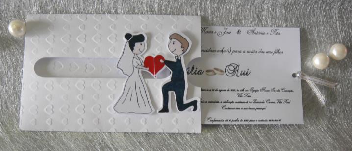 Ref.: CC9 Preço: 3,00 Convite de Casamento deslize com Noivos Utilização de cartolinas com aplicação de fita, meia pérola e convite