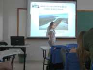 Apresentação de Palestra na Universidade Federal de Uberlândia No dia 05 de abril de 2013 a bióloga do Programa Peixe Vivo, Ana Carolina Lacerda, ministrou uma palestra para os alunos de Engenharia