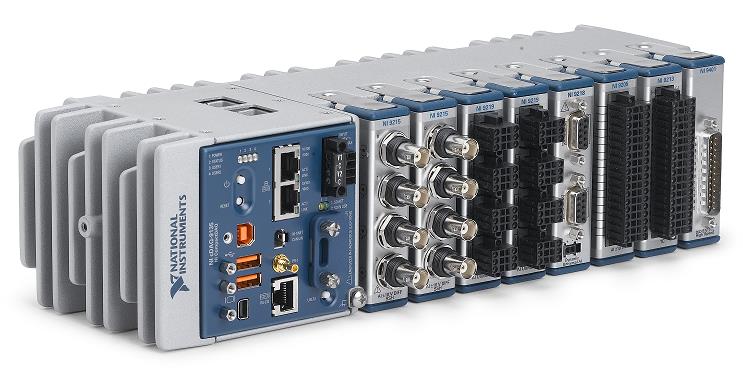 Controlador CompactDAQ de 8 slots Simplifica a complexidade do sistema PC e condicionamento de sinal integrados Periféricos: RS232, linha de trigger, e porta XNET Cartão SD para armazenamento de