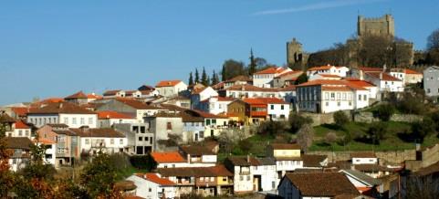 Itinerário 1º Dia 06 Outubro - LISBOA / COIMBRA / PORTO Em hora e local a informar, partida em autocarro privado com destino ao Porto. Realização de paragem técnica em Coimbra.