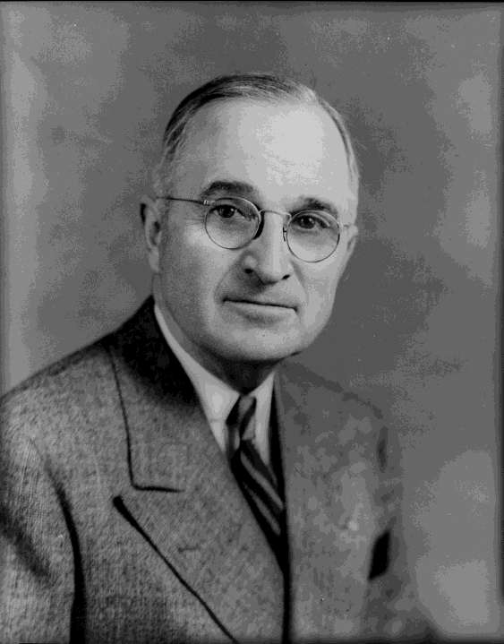 A expressão Doutrina Truman designa um conjunto de práticas do governo dos Estados Unidos, em escala mundial, à época da