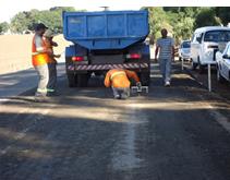 77 Figura 37: Gráficos demonstrando a Resistência à compressão e tração com 2,8 % de cimento Fonte: Empresa X.