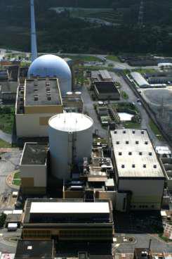 Exemplo 1: Usinas Nucleares Angra I e II Angra I Área: 33.646,51 m² Potência instalada : 657 MW Angra II Área: 93.
