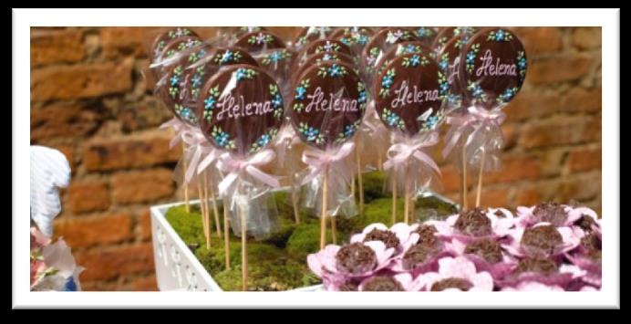 DOCES ESPECIAIS Exemplos: Cupcakes