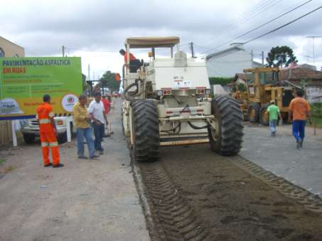 Base cimentada e Reciclagem com cimento Obras Rua Santa Mônica VISTA DA OBRA EM EXECUÇÃO