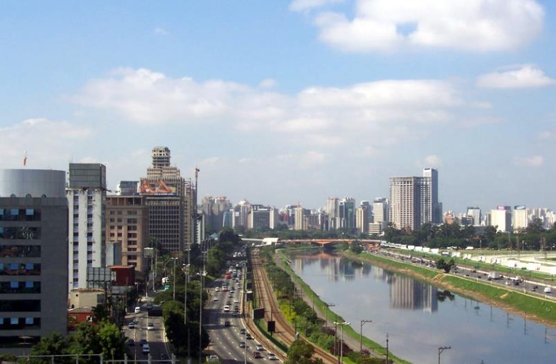 Fácil acesso Av. Faria Lima Av. Juscelino Kubitschek Av. Eng. Luis Carlos Berrini Av.