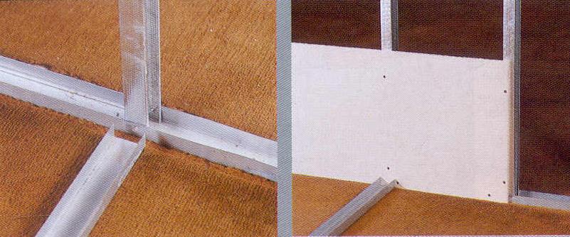 MONTAGEM: MARCAÇÃO E FIXAÇÃO DAS GUIAS Prever um espaçamento para junção das paredes em L e em T, equivalente à espessura da ou das chapas