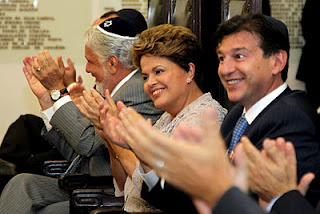 do Gabinete de Segurança Institucional, José Elito Carvalho Siqueira; a ministra da Secretaria de Políticas de Promoção da Igualdade Racial, Luiza Bairros; a ministra da Secretaria Especial de