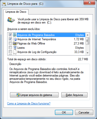 Aula 7 Ferramentas do Sistema As principais ferramentas do sistema são: Permite apagar arquivos e programas (temporários, da lixeira, que são pouco usados) para