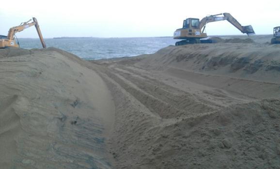 ABERTURA DA BARRA DO RIO DOCE A abertura da Barra visa direcionar a pluma de turbidez para o mar e dispersá-la