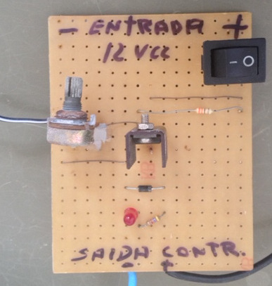 Figura 7. Placa eletrônica de variação de velocidade do eletroventilador do condensador As velocidades no condensador eram alteradas conforme mudança na tensão que era aplicada no mesmo.