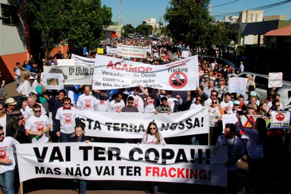 Acesse: www.frackingnaobrasil.com.