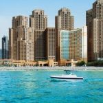 JA Ocean View DESDE 1 510,00 + 285,38 (supl e taxas) = 1 795,38 Hotel: JA Ocean View No coração da Marina do Dubai, na área da Jumeirah Beach Residence, o JA Ocean View aparece como o único hotel de