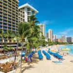 Outrigger Waikiki Beach Resort DESDE 2 185,00 + 330,85 (supl e taxas) = 2 515,85 Hotel: Outrigger Waikiki Beach Resort Está situado em Honolulu, na Ilha de Oahu, perto das lojas e da vida nocturna.