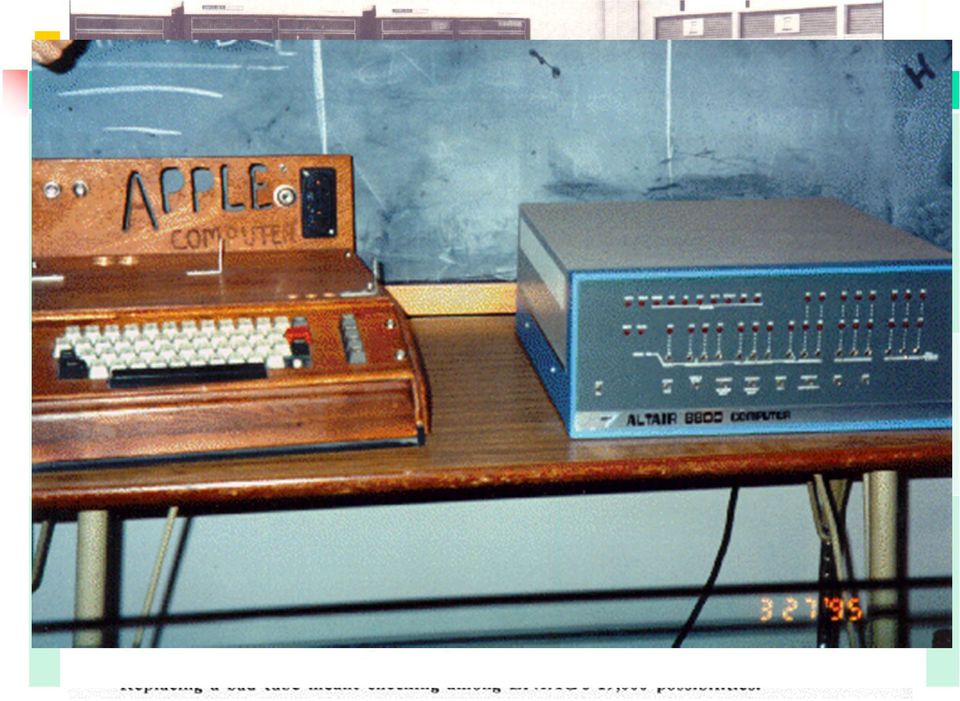 ENIAC; Operação através de Chaves e Botões; Sem mediação entre computador e usuário especialista; Autonomia de tempo; As linguagens de Controle de Serviços