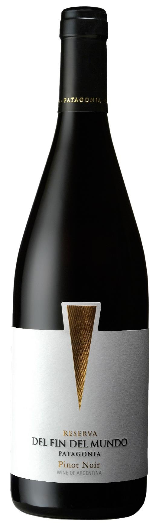 Reserva Pinot Noir 2013 750ml Cod cx: 14173 Cod uni: 214173 Variedade: Pinot Noir (100%) Origem: Patagônia, Argentina Teor Alcoólico: 14,0% Servir a: 16ºC a 18ºC 12 meses de envelhecimento em barris