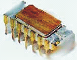 000 operações por segundo (4 bits) Altair 8800 (1975) A revista Popular Electronics anuncio o Altair 8800, baseado no Intel 8080.