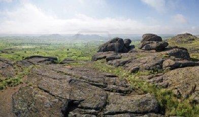 Crátons (plataformas) Os crátons são estruturas geológicas muito antigas e ricas em minerais metálicos.