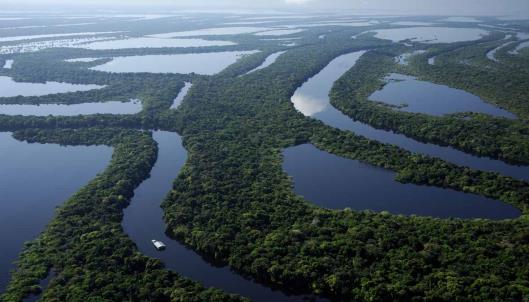 Relacione a segunda coluna de acordo com a primeira, destacando alguns tipos climáticos da América.