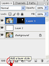 Desenhe um quadrado na Layer 1. Clique no ícone Add layer mask no rodapé da paleta Layers. Clique agora no ícone da corrente que linka a máscara na miniatura da imagem.