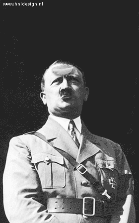 Tal como aconteceu na Itália, o grande capital e a pequena burguesia, temorosos do avanço da esquerda, optaram pelo apoio aos nazistas, liderados por Adolf Hitler.