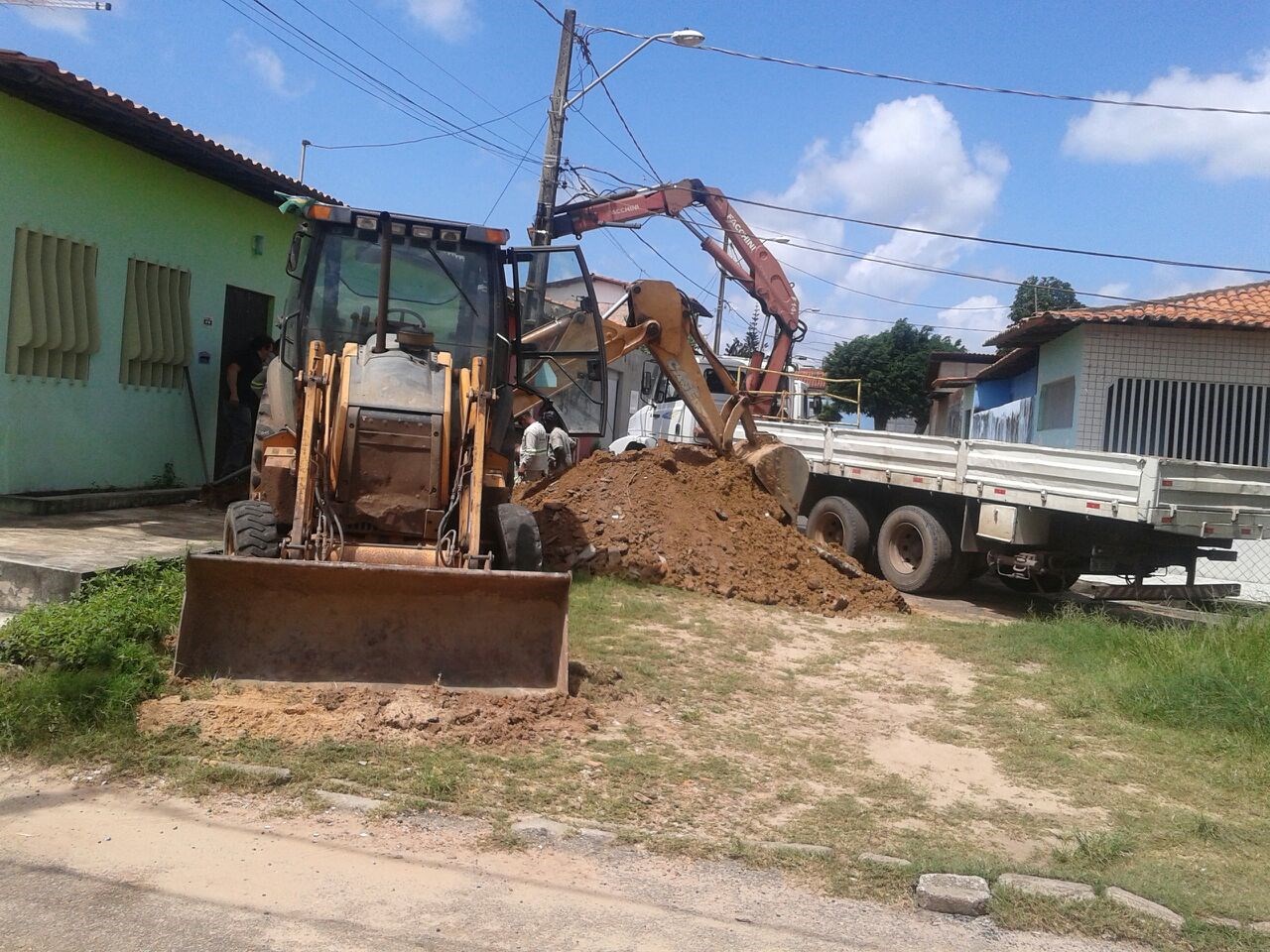 Caema realiza manutenção na rede de esgoto da Cidade Operária O Governo do Estado, por meio da Companhia de Saneamento Ambiental do Maranhão (Caema) e da Gerência de Negócios da Cidade Operária,