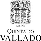 Vallado Douro Rosé O Vallado Rosé é um vinho que provem maioritariamente de uma vinha seleccionada de Touriga Nacional na cota mais alta da Quinta, que lhe conferiu um baixo teor alcoólico e uma