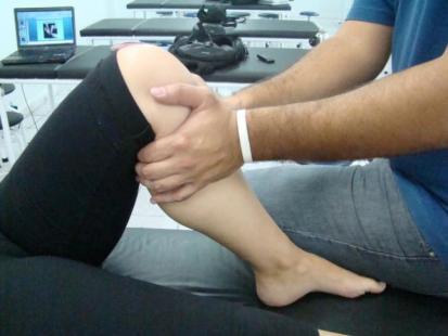 Deslize posterior da tíbia Indicada para o ganho de flexão do joelho.