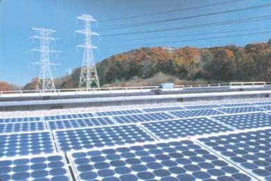O vertiginoso crescimento da base instalada de módulos fotovoltaicos no mundo é