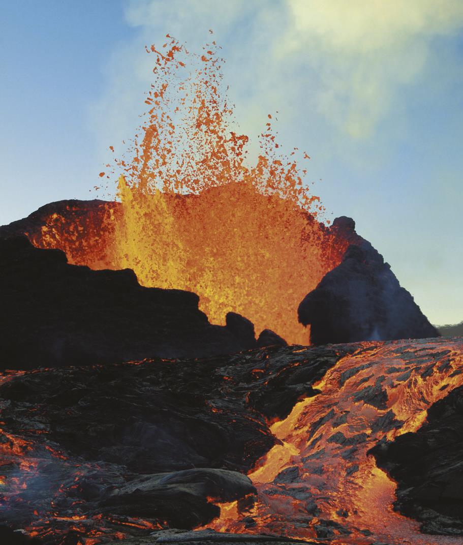 Vulcão Os vulcões são aberturas naturais na crusta terrestre que