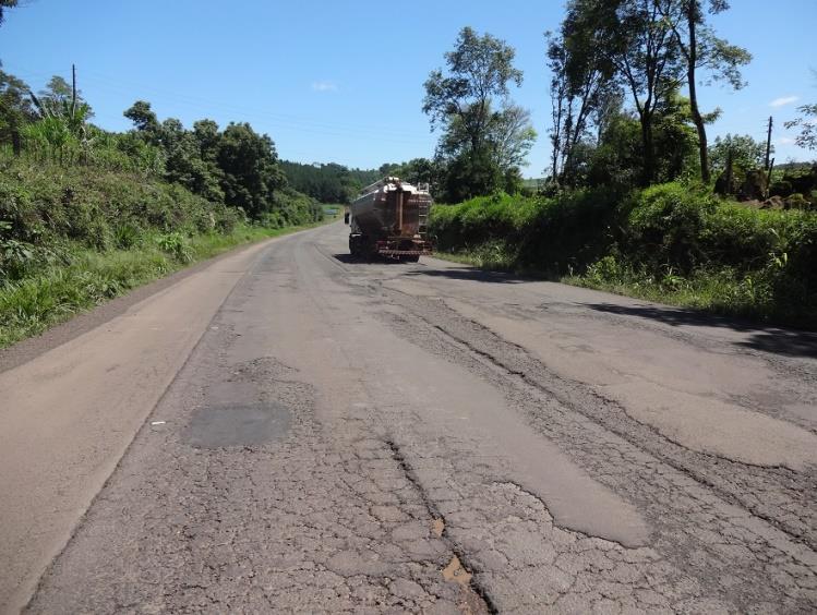 Figura 13: Mapa rodoviário da BR-158/SC O pavimento desse segmento encontra-se bastante deteriorado, necessitando