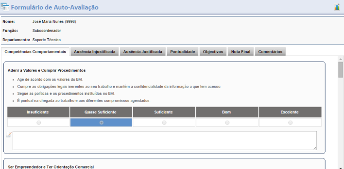 4.8 AVALIAÇÃO Figura 34 Lista de colaboradores a avaliar Se o colaborador for uma chefia deverá aparecer no painel a lista de colaboradores que deverão ser avaliados 4.8.1 CONSULTAR AUTO-AVALIAÇÃO DO AVALIADO Se o colaborador a ser avaliado já tiver submetido a sua auto-avaliação a mesma fica automaticamente disponível para a chefia consultar.