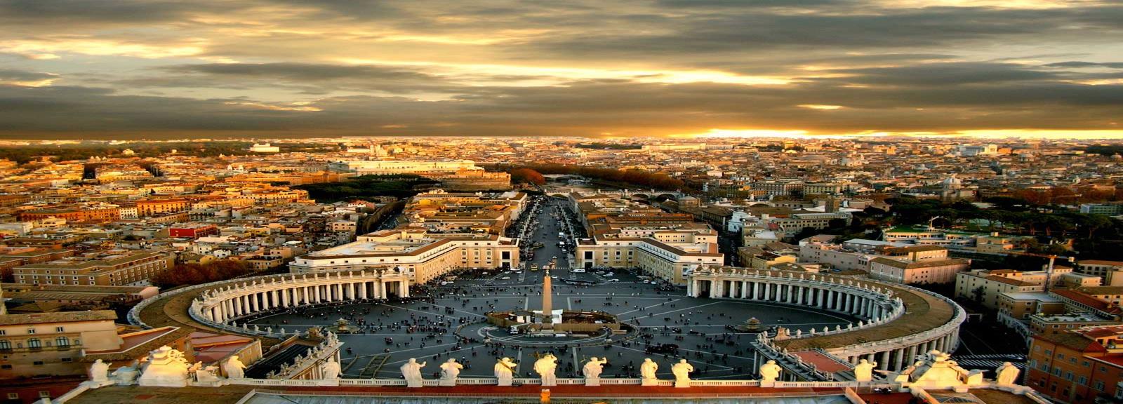 Roma A capital de Itália, fundada em 753 a.c., é uma das cidades mais antigas do velho continente.