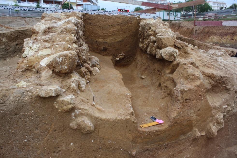 o sítio do Anel Verde UMA AMPLA LIXEIRA URBANA INSTALADA NUM INTERFLÚVIO UM