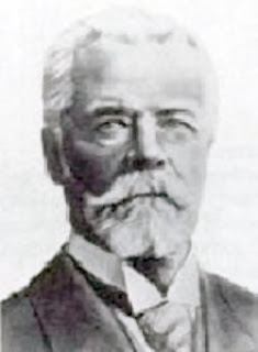 HENRY FAYOL O personagem mais importante que sistematizou e divulgou essas idéias foi o engenheiro frânces Henry Fayol (1841-1925), um dos integrantes da escola clássica da administração.