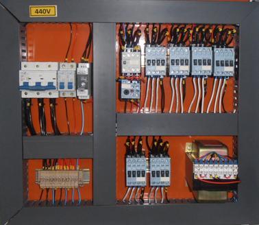 Painel comando e Elétrico Disjuntor Geral Disjuntor comando Rele de falta de fases Controlador Gefran Régua de Bornes Temperatura de Resfriamento