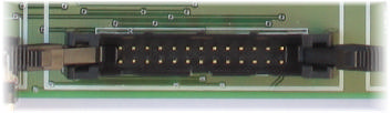 Interface paralela e de programação: A Placa de Desenvolvimento UTP 128-84 possui uma interface de comunicação paralela que permite o desenvolvimento de sistemas com comunicação bidirecional paralela