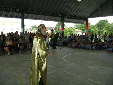 Inauguração de bibliotecas escolares: mobilização da comunidade escolar com mostra