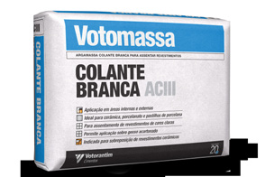 acordo com a NBR 14081-1/2012. Composição: votomassa branca é composta de cimento Portland Branco, agregados minerais selecionados e aditivos químicos.