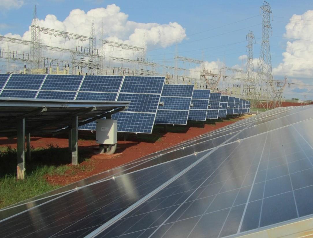 Plantas fotovoltaicas Montagem elétrica dos painéis Visão geral do projeto Visão geral dos