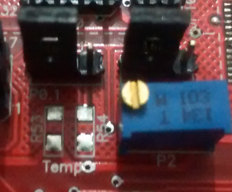 Circuito Seleção ADC AT89LP51ED2 : Utilizando o chip AT89LP51ED2 é possível ter o port P0 como entrada ADC de 10 bits ou saída DAC de 10 bits. O jumper JP12, serve para selecionar P0.